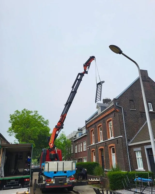 Robert-Leenders-staalbouw-Maastricht-blauwstaal-trappen-pastorij-07