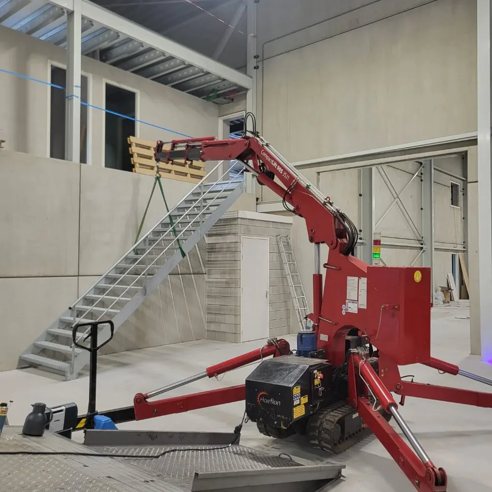 zwart gepoederlakte stalen muurleuning maastricht 01