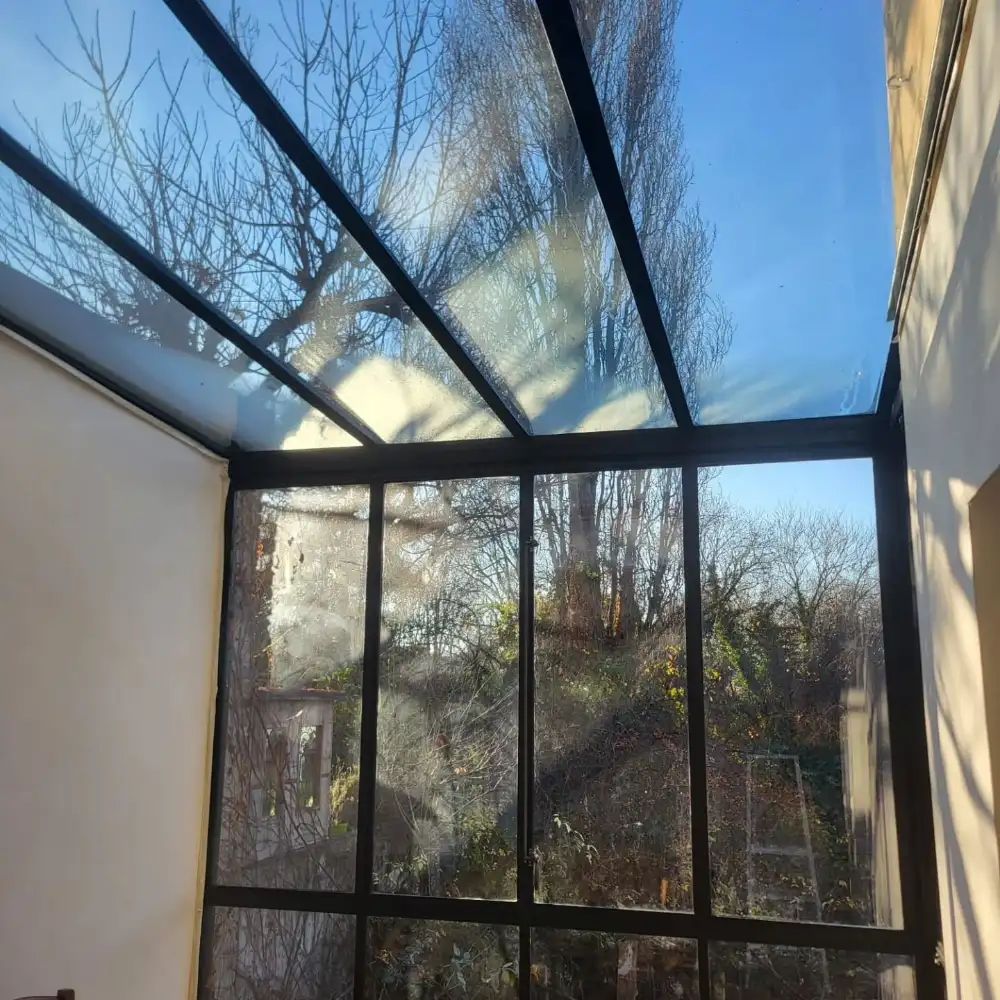 zwart gepoederlakte stalen muurleuning maastricht 01