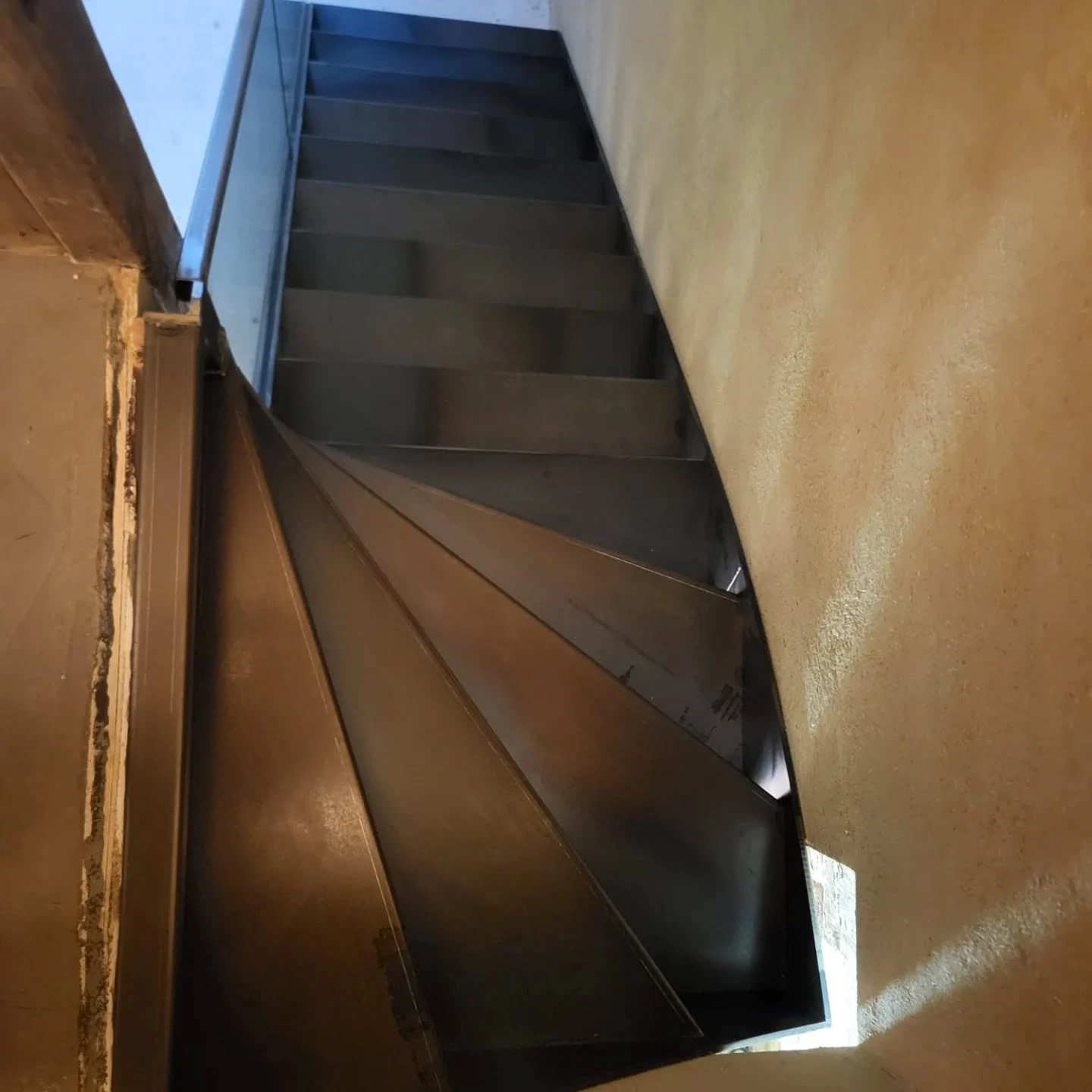 kwartslag trap blauwstaal 07