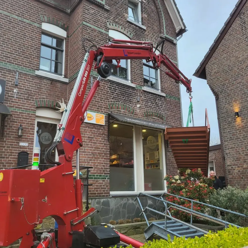 stoere stalen trap blauwsteen treden glasbalustrade Vijlen 1